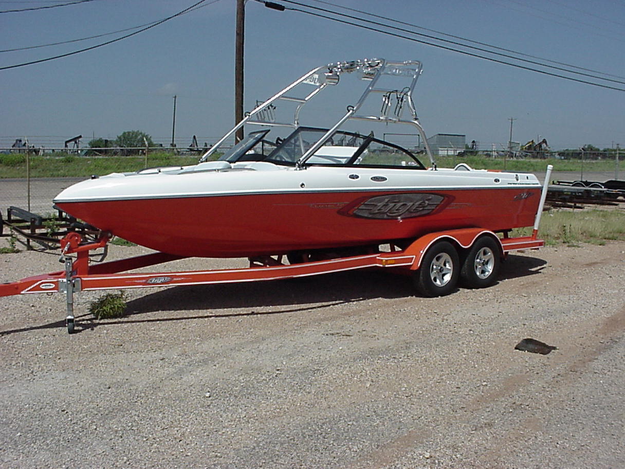 21i RDR - exterior - orange hull & polished 3.JPG