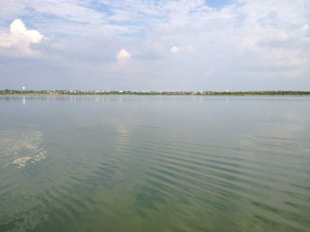 4-10-2012LakeLewi (1).jpg