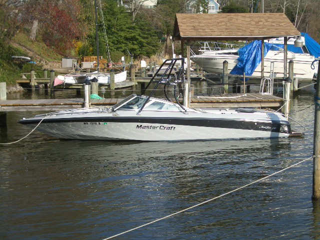 boat at pier.JPG