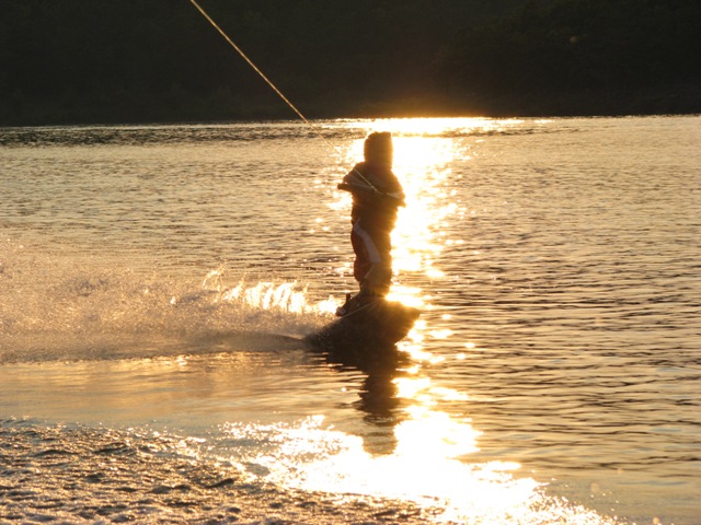 Bryce toeside_sun reflecting in water_resize.JPG