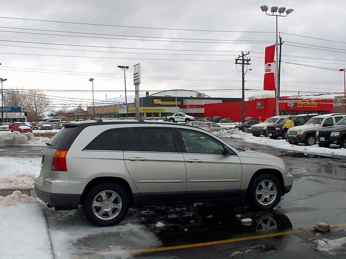 chrysler pacifica.jpg