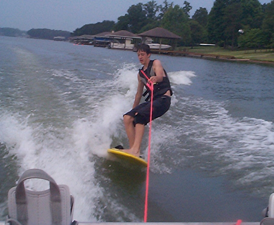 I_O_wakesurfing.jpg