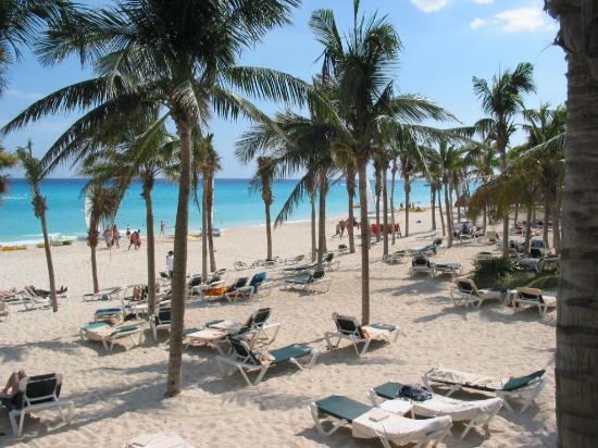 Images-g150812-d219633-b1287712S-Awesome_beach-Riu_Palace_Mexico-Playa_del_Carmen_Yucatan_Peninsula.jpg