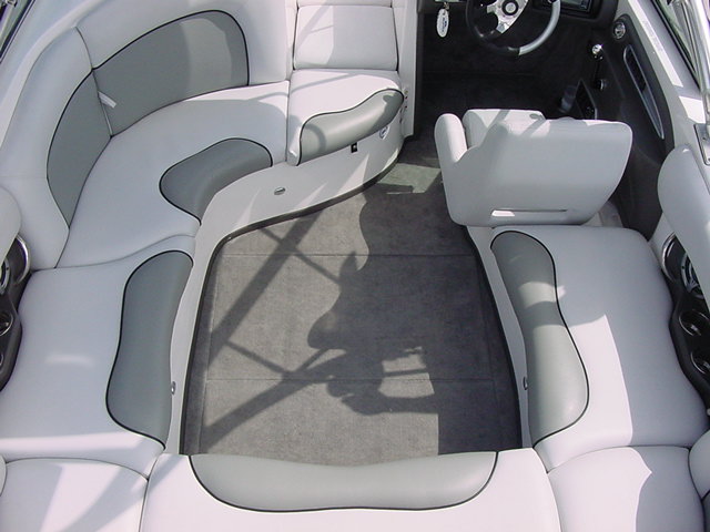 Launch 21V - int1.jpg