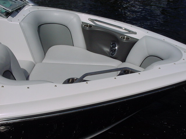 Launch 21V - int9.jpg