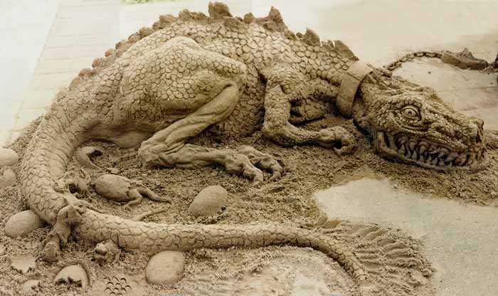 sand sculptures - dragon.jpg
