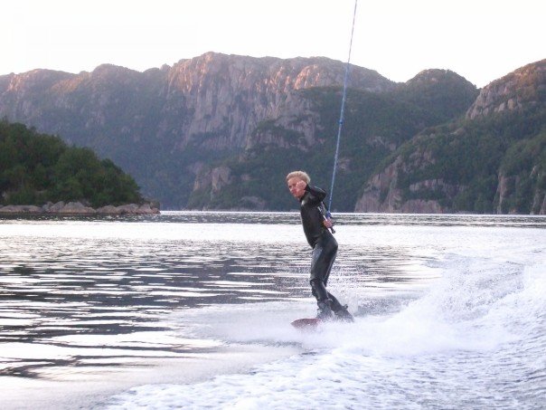 wakeboard2.jpg