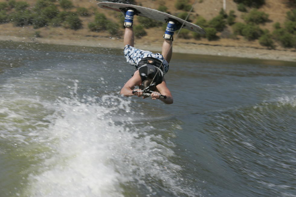 wakeboarding 360 (resize).jpg