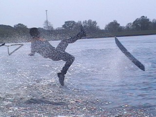 wakeskatecrash.jpg